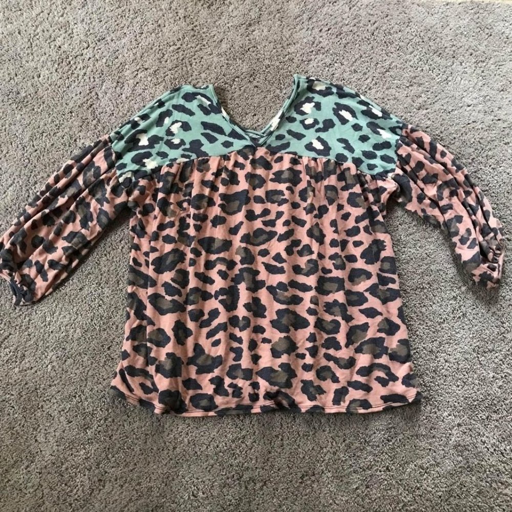 Lime & Chili women’s small animal print top